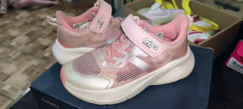 Zapatillas deportivas rosadas para niños GZ4