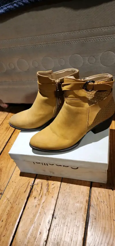 Botines de cuero camel con hebilla - miniatura 1