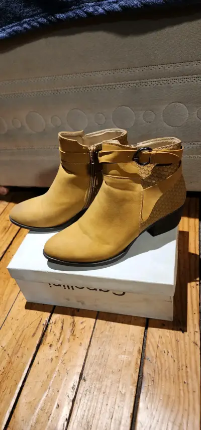 Botines de cuero camel con hebilla - miniatura 2