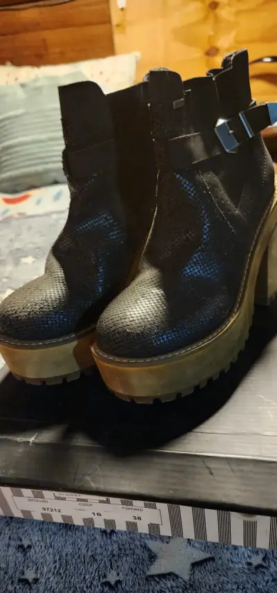 Botines de cuero negro con plataforma - miniatura 1