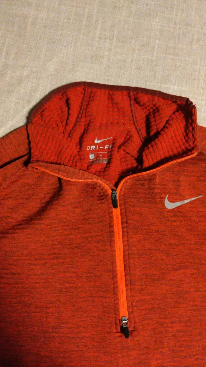 Polerón deportivo rojo Nike - 6