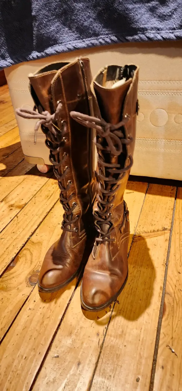 Botas de cuero marrón con cordones - 5