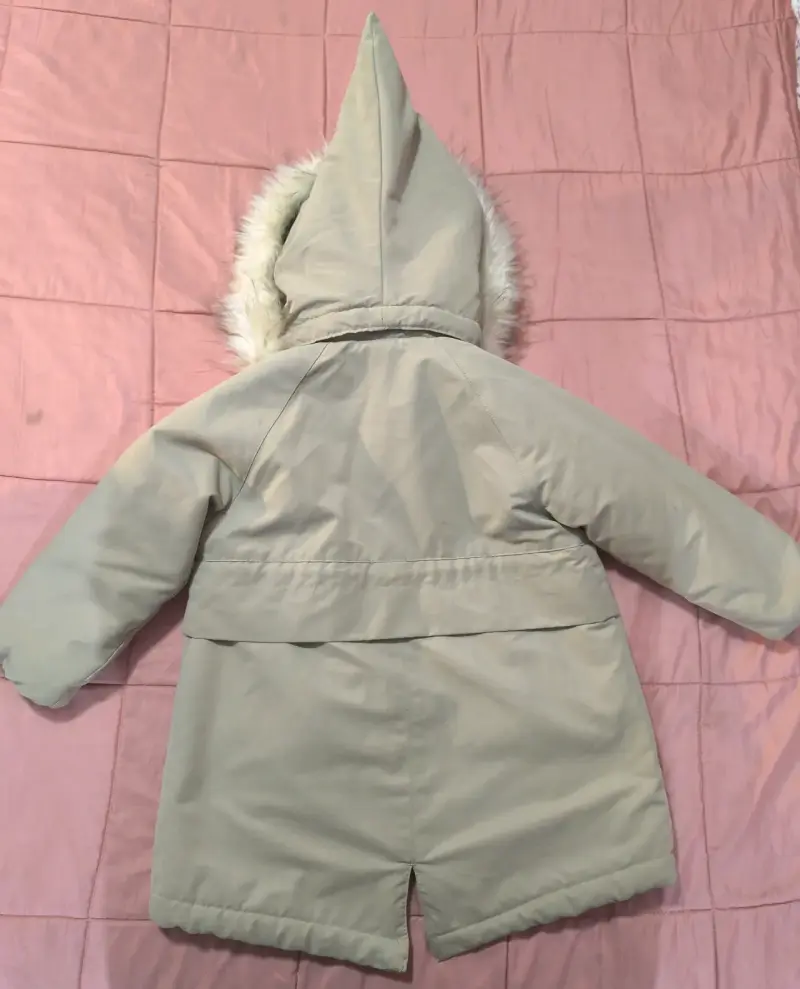 Parka beige con capucha de piel sintética - 3