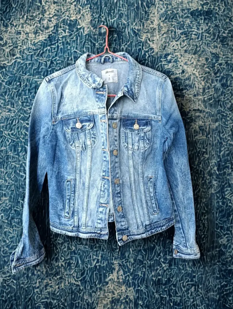 Chaqueta de mezclilla azul claro para mujer