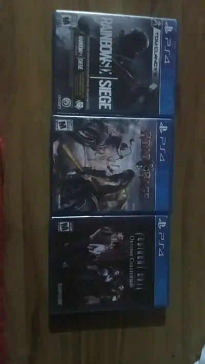 Lote de juegos PS4: Rainbow Six, Ride to Hell, Resident Evil - miniatura 1