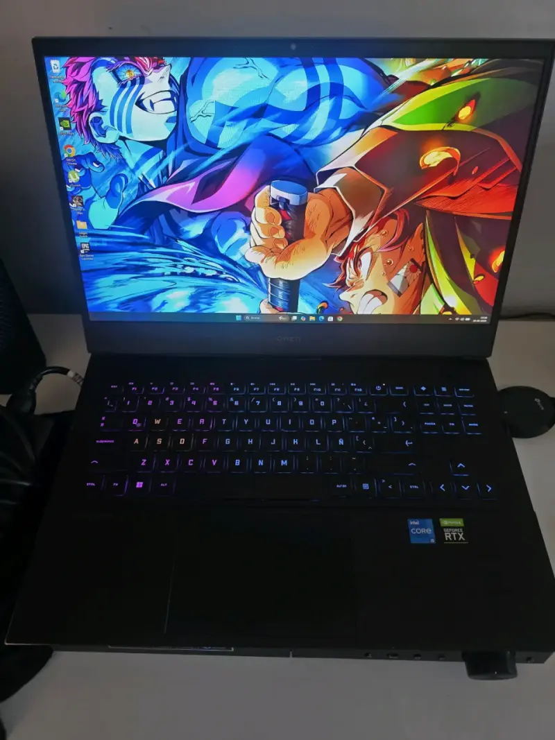 Laptop HP Omen con teclado retroiluminado - 5