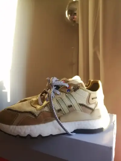 Zapatillas deportivas beige con suela gruesa - miniatura 1