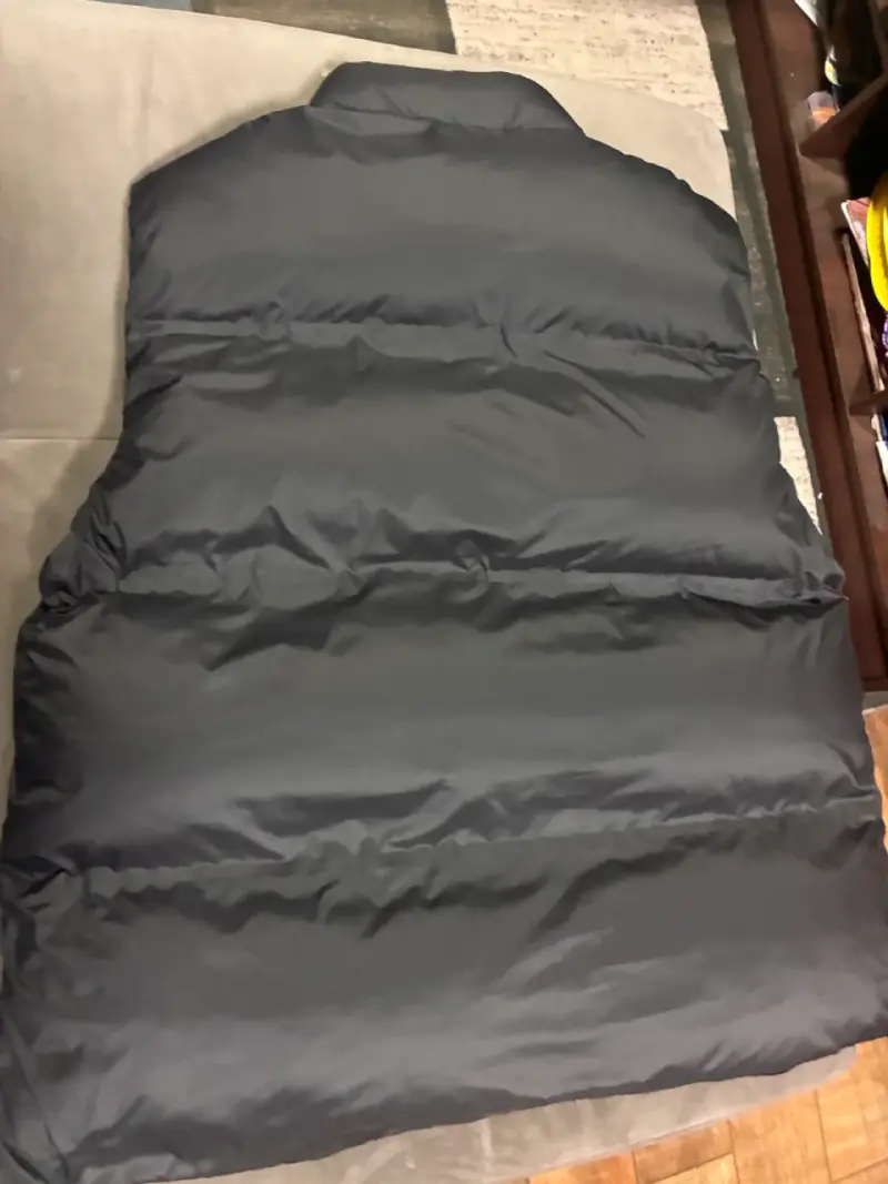 Chaleco acolchado negro con cierre - 4