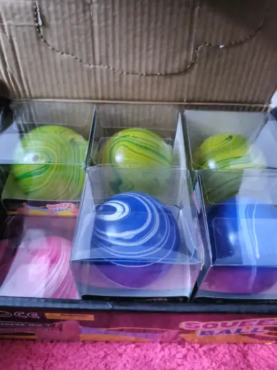 Set de pelotas antiestrés de colores - miniatura 1
