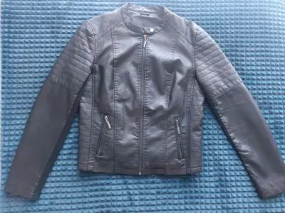 Chaqueta de cuero negra estilo biker - miniatura 1