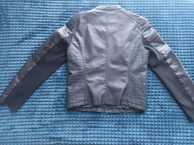 Chaqueta de cuero negra estilo biker - 2