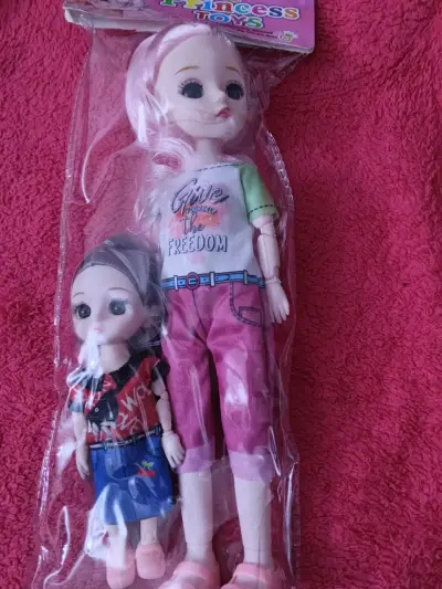 Muñecas Princess Toys con ropa colorida - miniatura 1