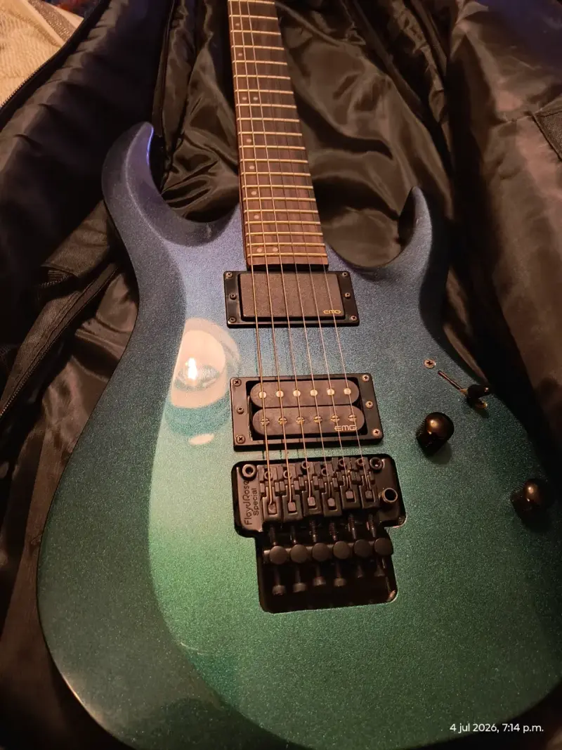 Guitarra eléctrica Cort X300 EMG activas