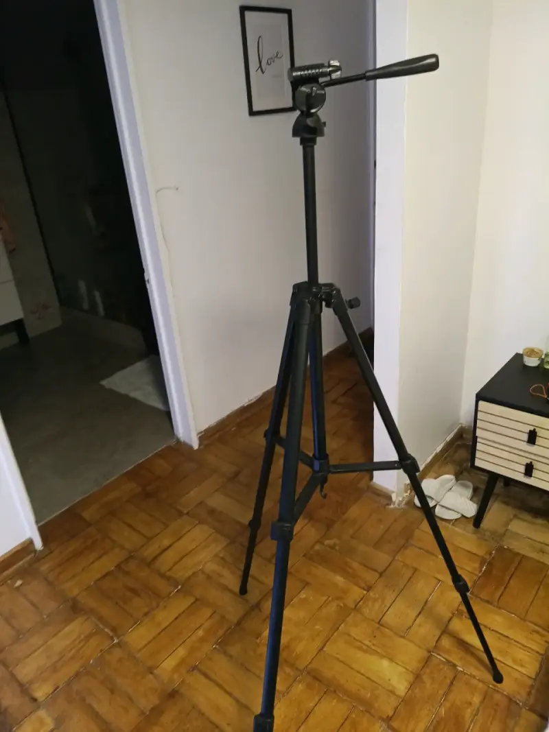 Trípode ajustable para cámara fotográfica