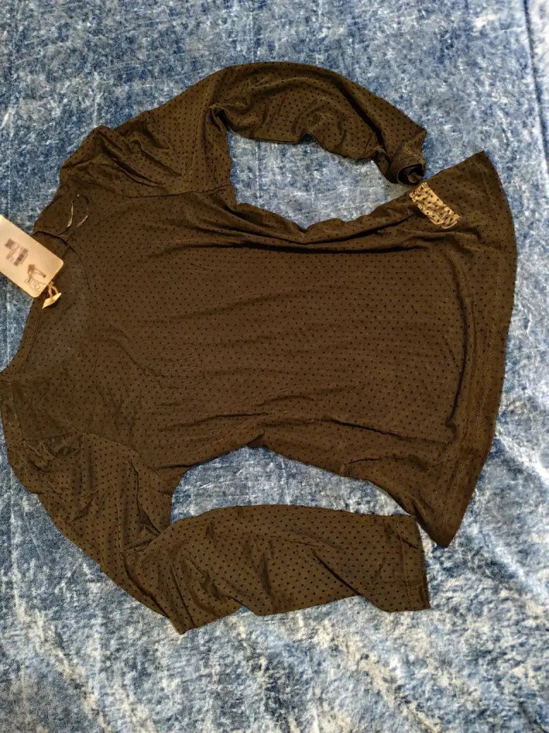 Blusa encaje manga larga con diseño de puntos - 1