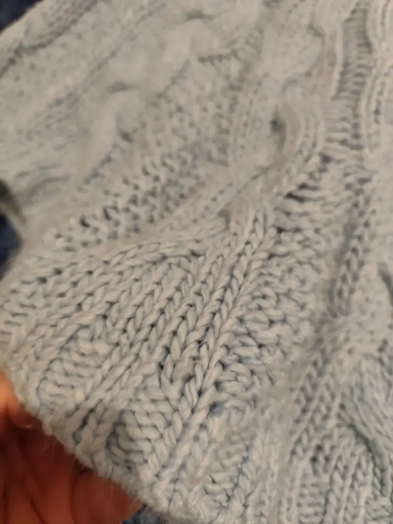 Poncho de lana tejido celeste - 2