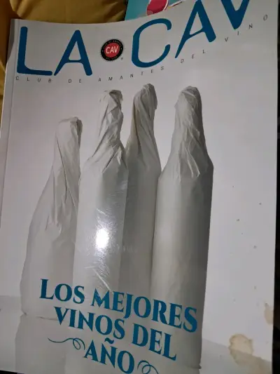 Revista La Cav - Los Mejores Vinos del Año - miniatura 1