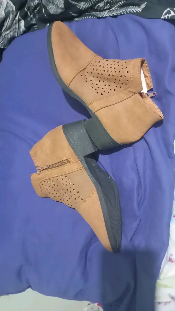Botines de eco cuero marrón con diseño calado n 36 - 3