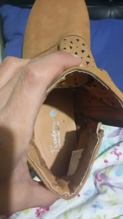 Botines de eco cuero marrón con diseño calado n 36 - miniatura 5