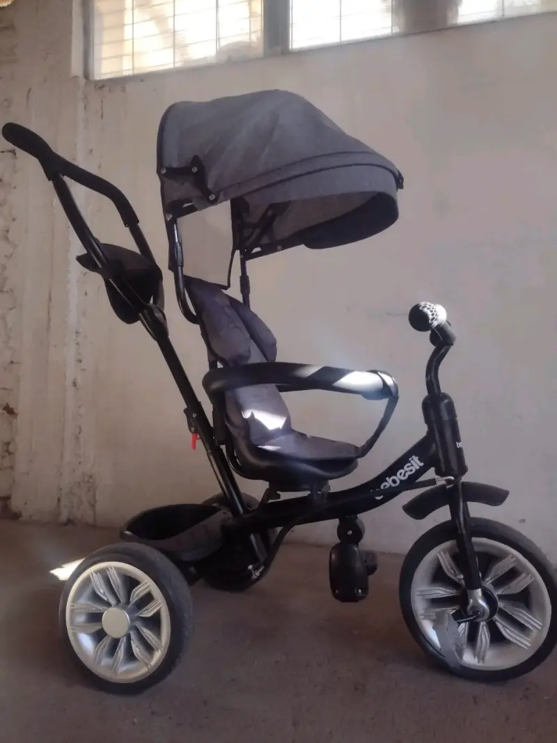 Triciclo para bebé con manillar ajustable - 1