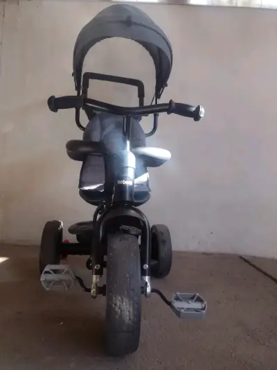 Triciclo para bebé con manillar ajustable - miniatura 4