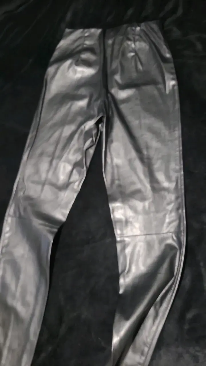 Pantalones de cuero sintético negros - 3