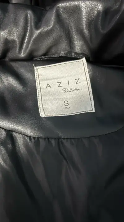 Chaqueta  negro con capucha - miniatura 3