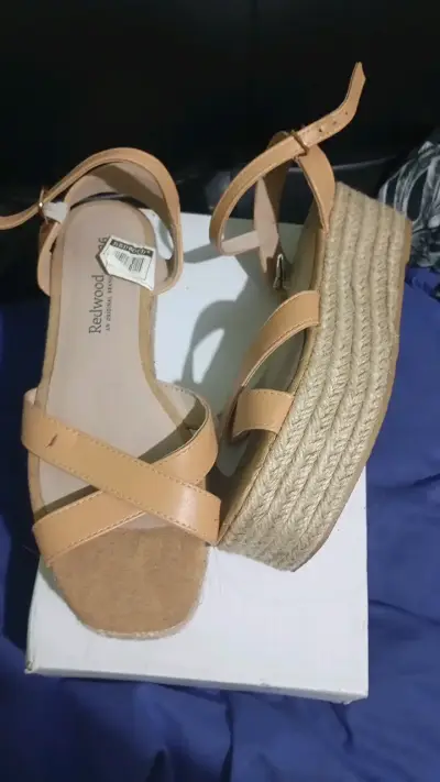Sandalias plataforma beige Redwood - miniatura 2