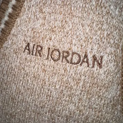 Chaleco sin mangas Air Jordan beige - miniatura 3