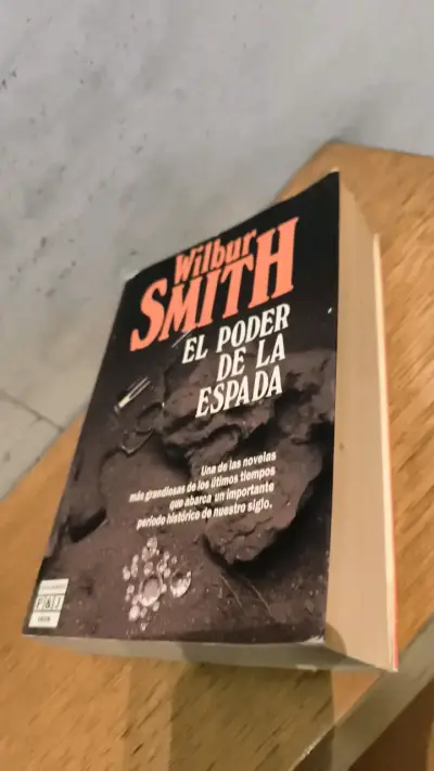 Libro 'El Poder de la Espada' de Wilbur Smith - miniatura 2