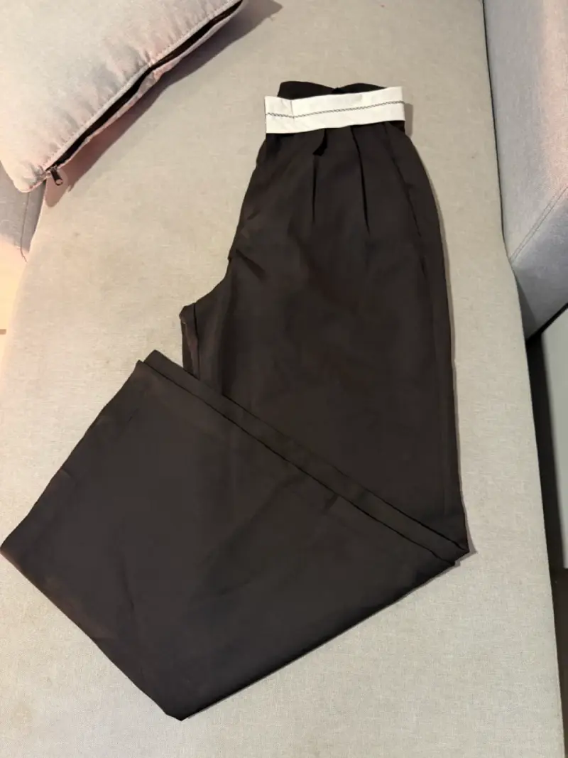 Pantalon negro - 1