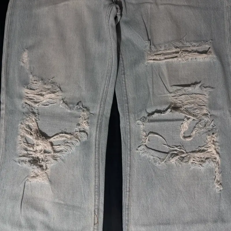 Jeans desgastados de mezclilla claro - 4