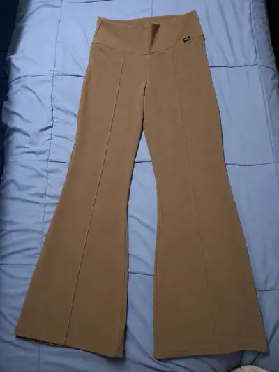 Pantalones acampanados color beige - miniatura 1