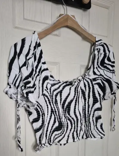 Blusa estampado cebra manga corta - miniatura 1