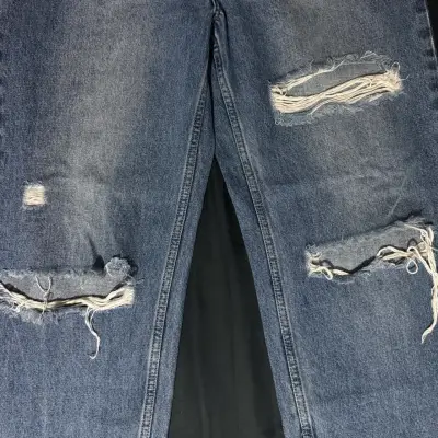 Jeans desgastados azul claro - miniatura 4