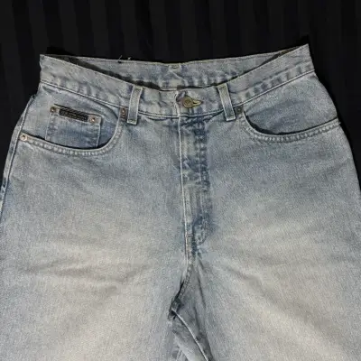 Jeans azul claro de mezclilla - miniatura 2