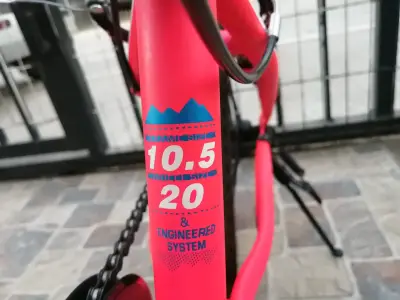 Bicicleta infantil Jeep rosa con suspensión - miniatura 3