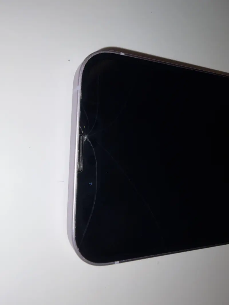 iPhone 14 (128GB) color morado usado - 6