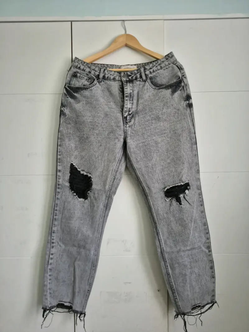 Jeans grises desgastados para mujer talla 40-42