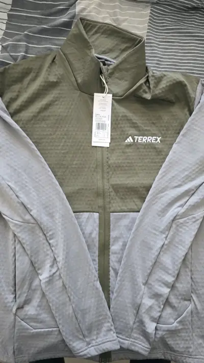 Poleron Adidas Terrex - nuevo con etiqueta. - miniatura 2