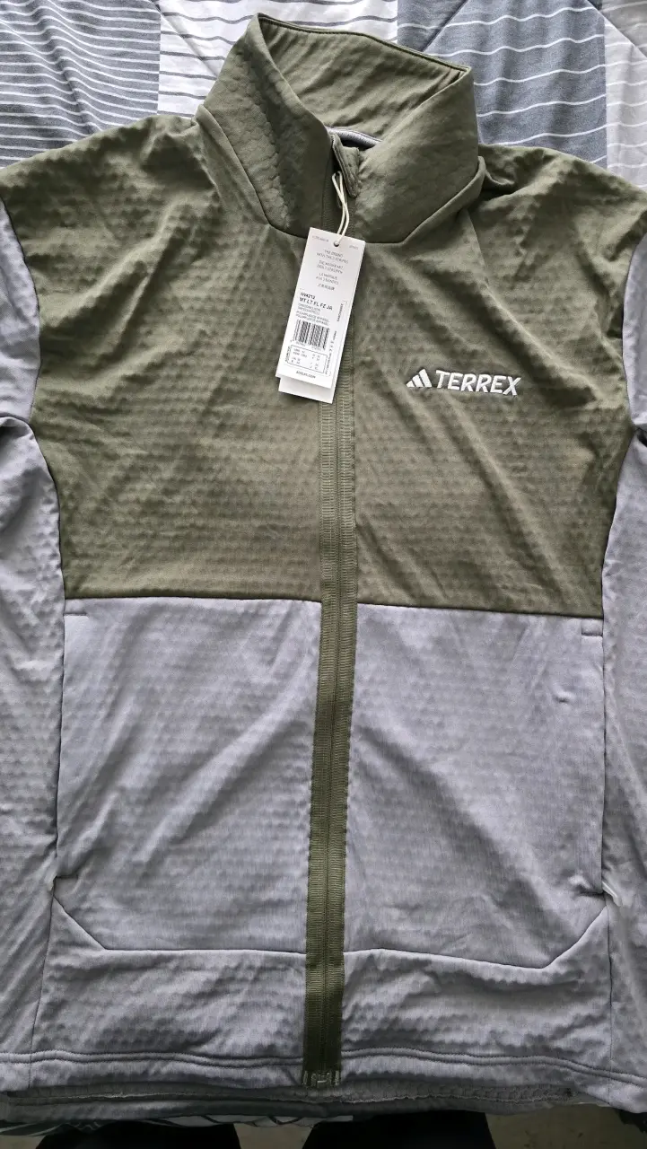 Poleron Adidas Terrex - nuevo con etiqueta. - 3