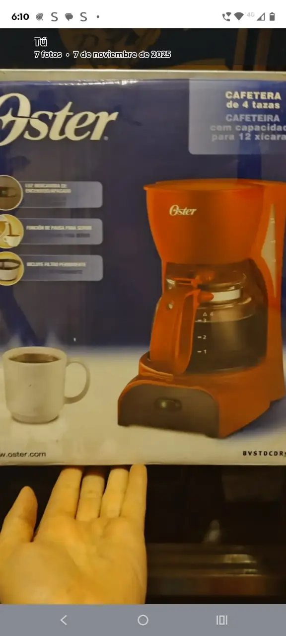 Cafetera Oster de 4 tazas roja