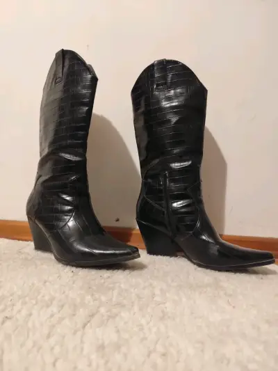 Botas vaqueras negras de cuero sintético - miniatura 3