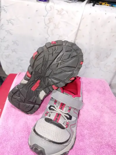Zapatillas infantiles Merrell grises y rosadas - miniatura 2