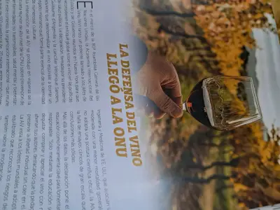 Libro 'Las Mejores Cartas de Vinos 2025' - miniatura 3