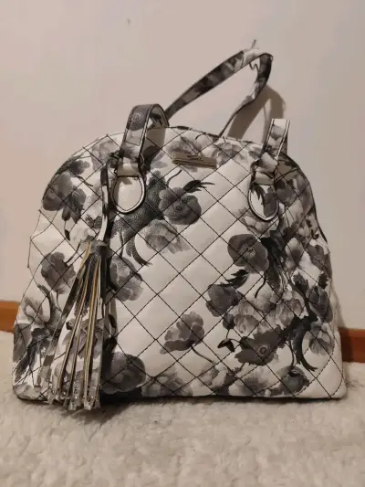 Bolso de mano floral blanco y negro - miniatura 1
