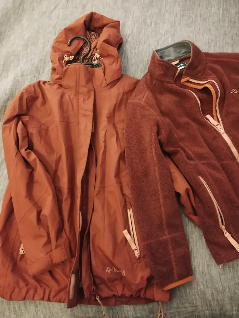 Chaqueta y polar marca Kivul talla 11-12 - 1