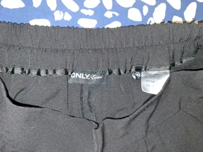 Pantalones negros ONLY Essentials - miniatura 1
