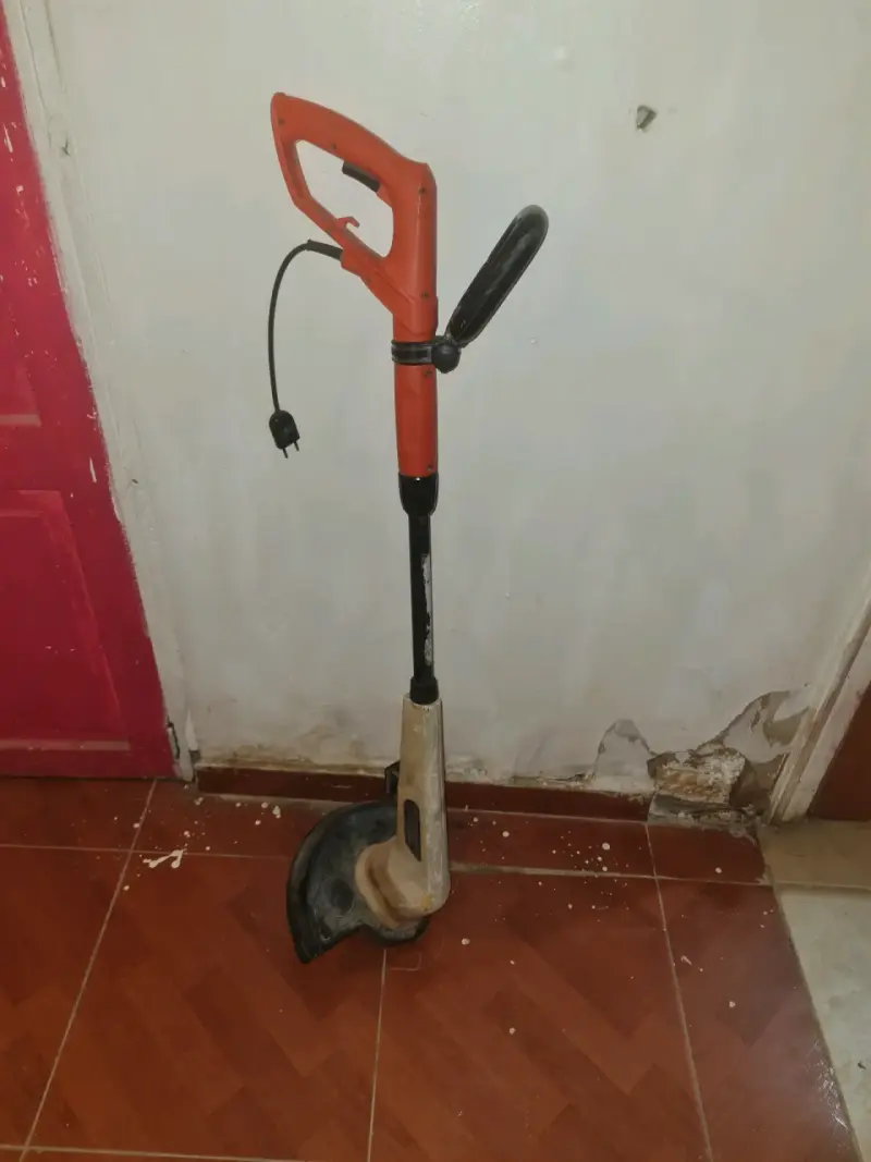 Cortadora de césped eléctrica compacta - 2
