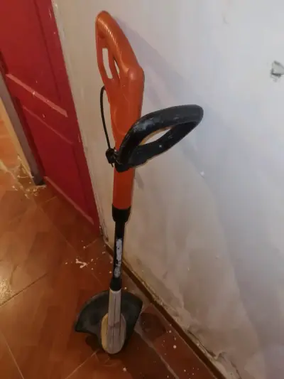 Cortadora de césped eléctrica compacta - miniatura 3